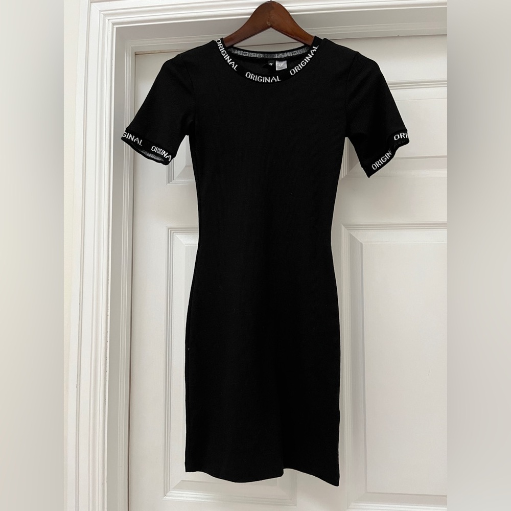 Divided by H&M Short-Sleeved Fitted Black Jersey Dress